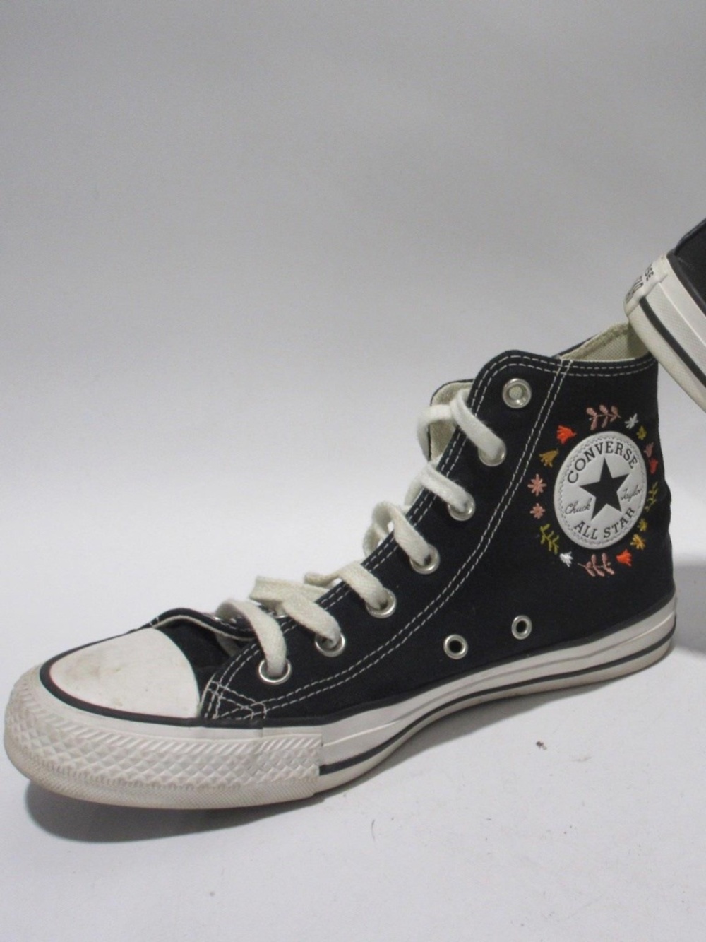Converse Chuck Taylor All Star High-Tops Sneakers with Embroidery - Size 8